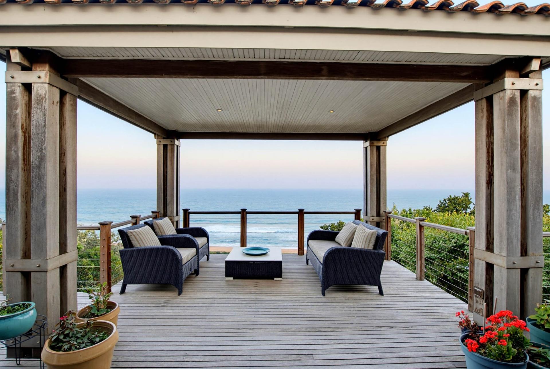 Frontline Ocean Living of Rare Distinction — photograph 4