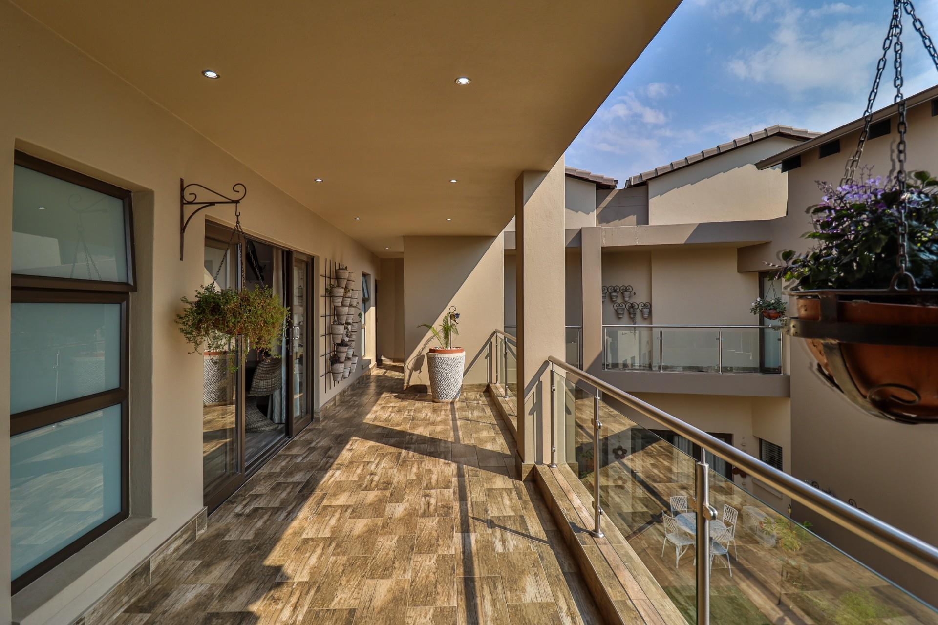 A seamless blend of luxury and practicality — photograph 4