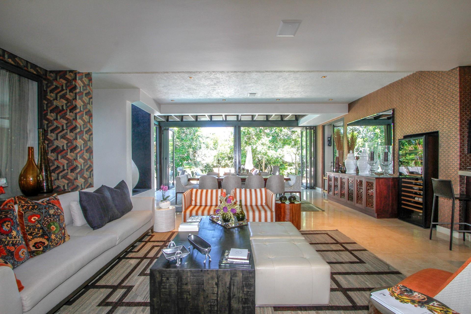Luxury Living in the Heart of Hawaan Forest Estate — photograph 3