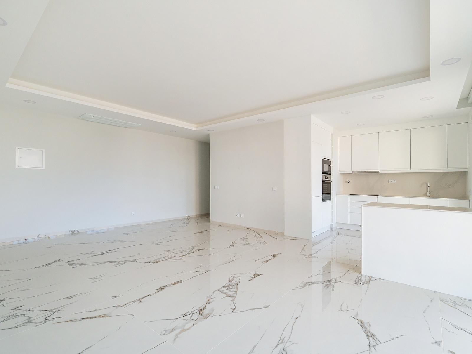 Palm Residence — photograph 2