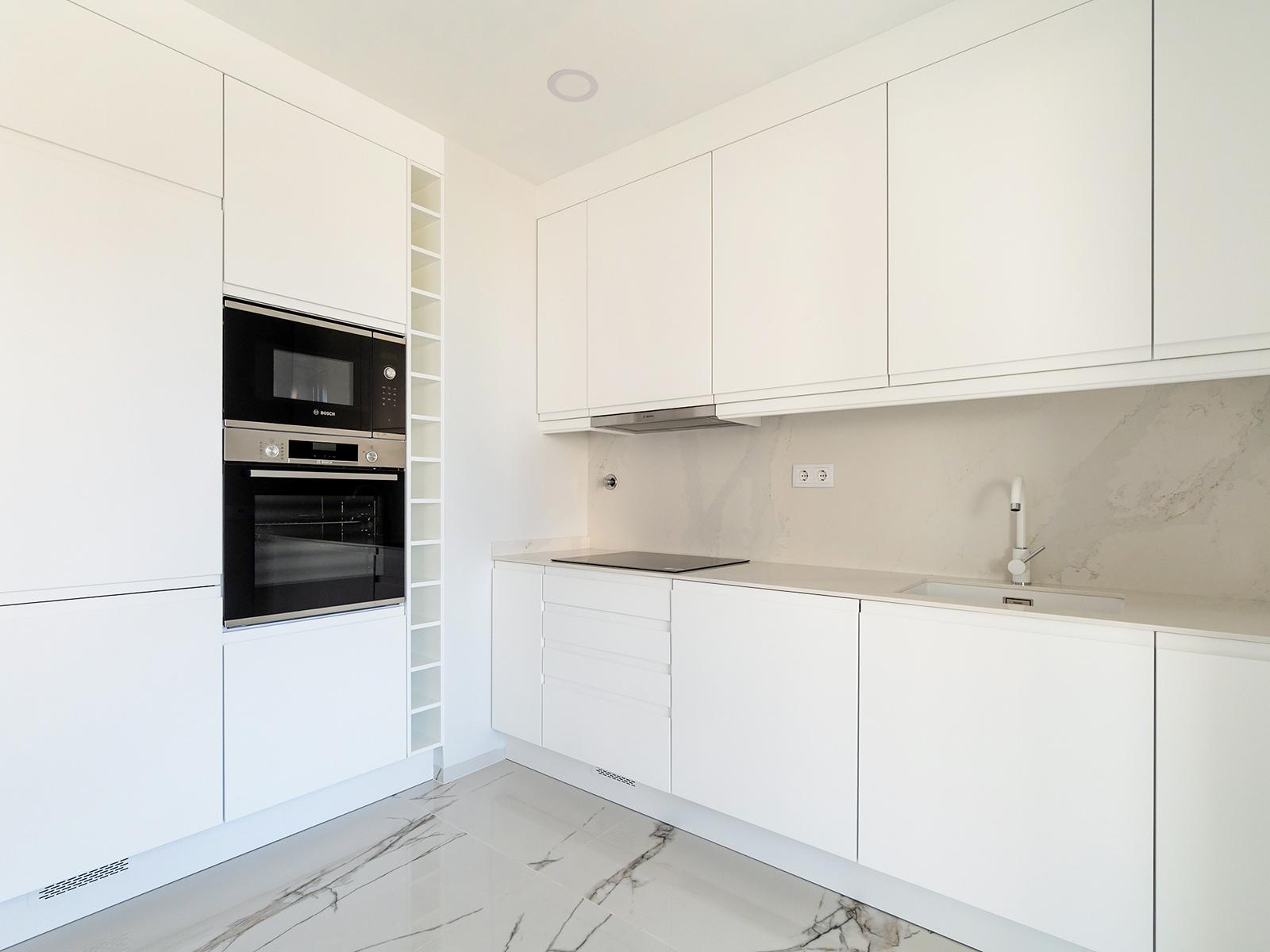 Palm Residence — photograph 4