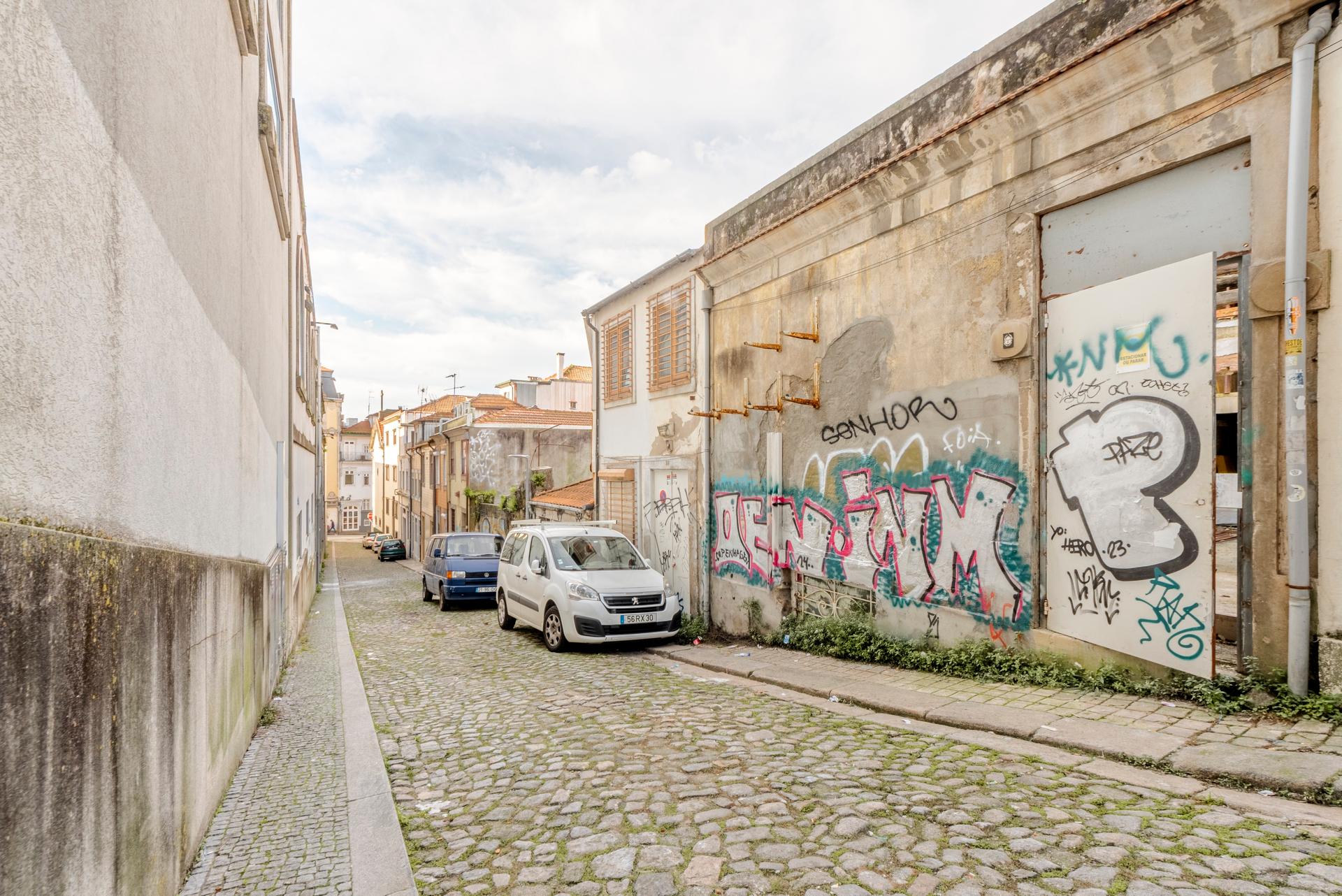 Building in Porto (77279) — photograph 4