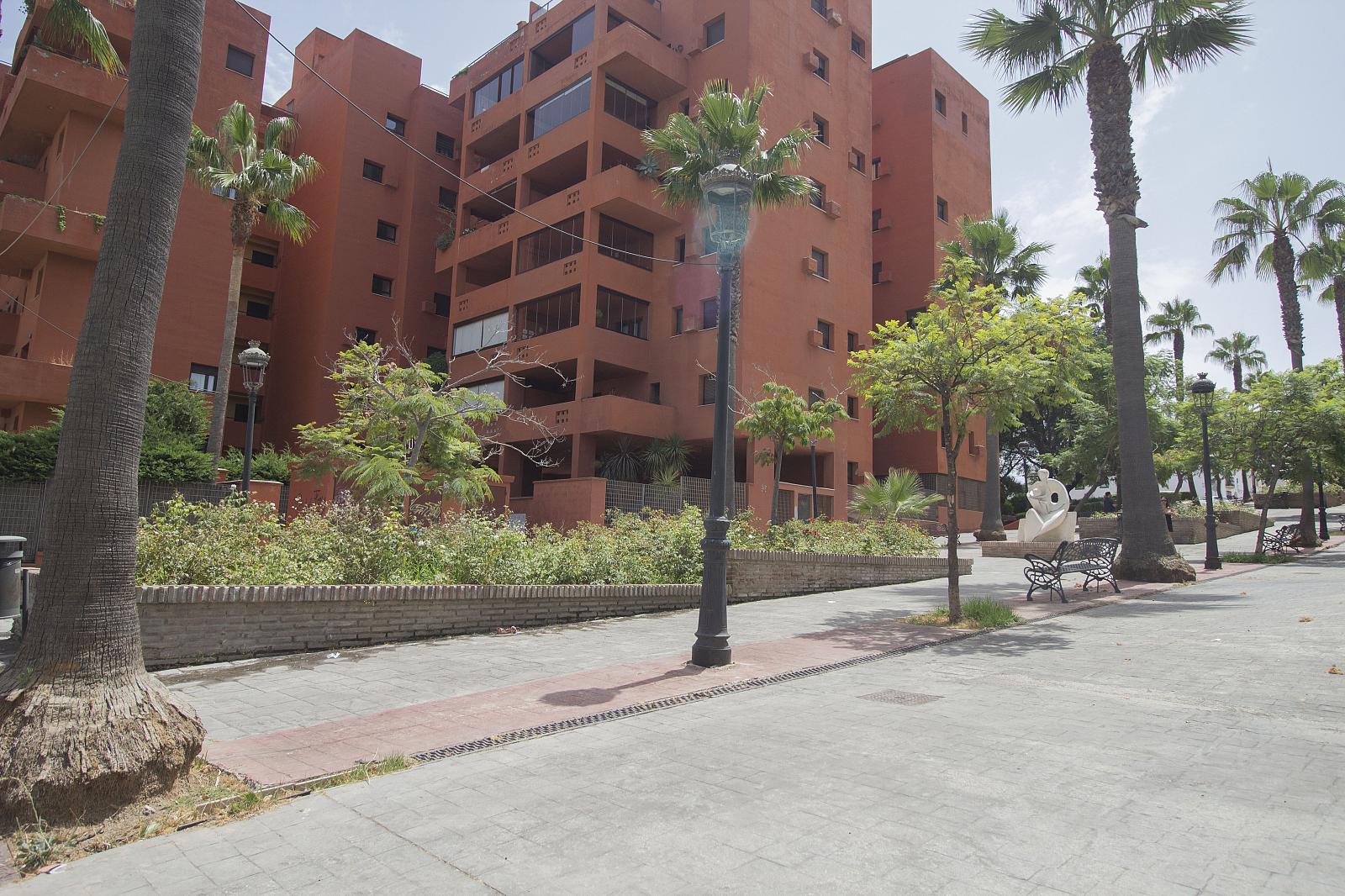 Apartments in Estepona Centro, Estepona — photograph 2