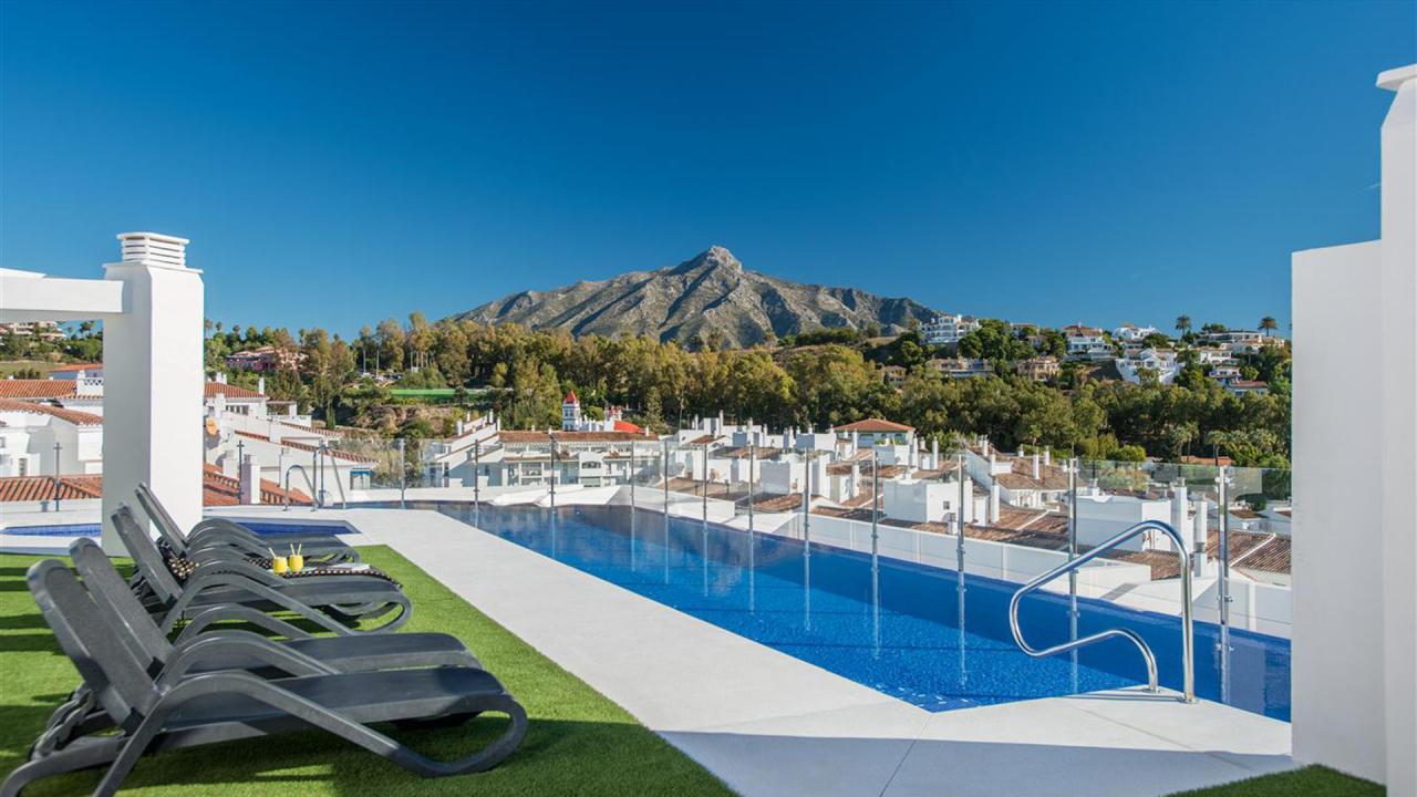 Apartments in Nueva Andalucía, Marbella — photograph 5