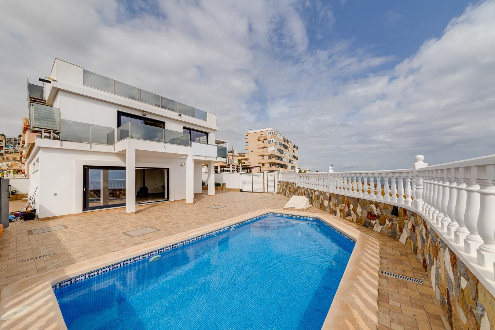 Apartments in Cala del Moro, Torrevieja — photograph 3