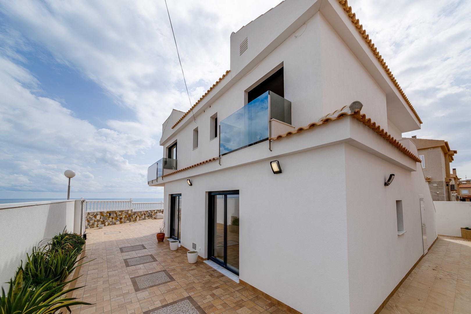 Apartments in Cala del Moro, Torrevieja — photograph 5